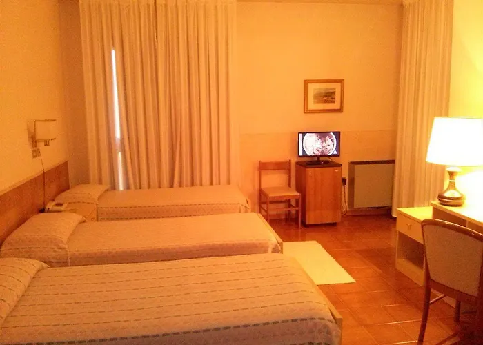 Otel Nanni 3*