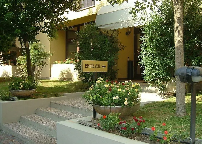 Nanni Hotel 3*
